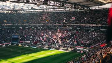 巴萨盯上8500万边锋？先看看钱包再做梦！｜奇异果体育官方网站（配图示意）